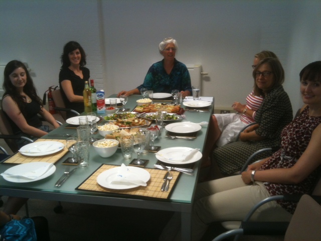 Laurie R King lunch at A&B Office