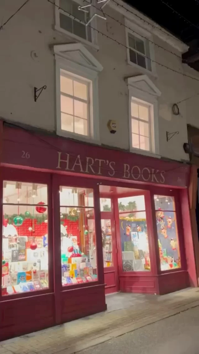 We had a great time at the launch for City of Silk by @glennisvirgo at @hartsbooks , Saffron Walden. 

CITY OF SILK is The Times Historical Fiction Book of the Month
‘An enjoyable and immersive debut’—The Times

Get your copy (still 50% off!) via the link in our bio. 
#cityofsilk #newbooks