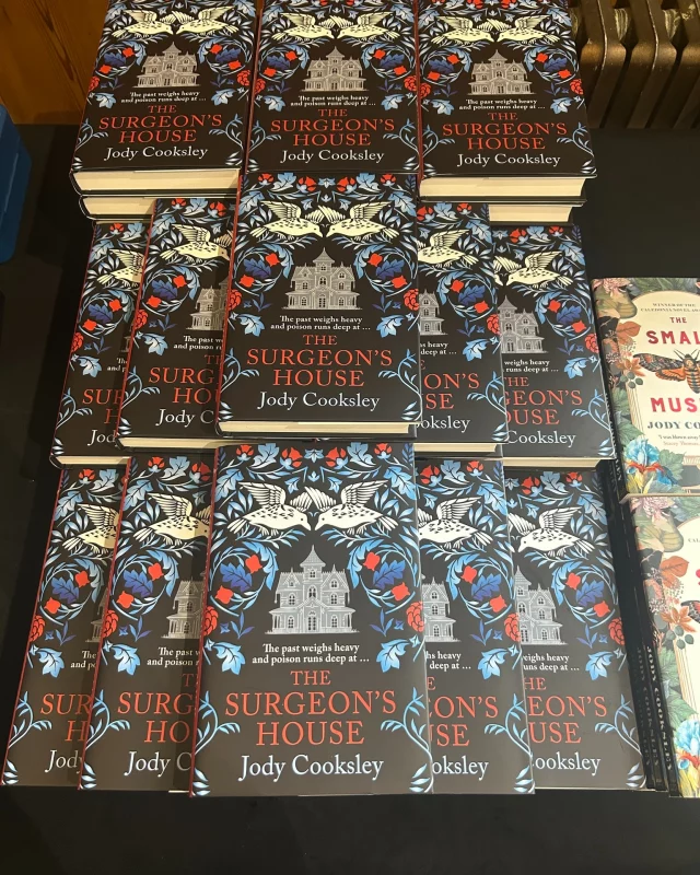 Thursday marked publication day for The Surgeon's House by @jodycooksleyauthor  and we were celebrating in style. Check out these great pictures of the launch event for Jody's latest book. 

There's still time to get 50% off your copy of The Surgeon's House via the link in our bio. 

London, 1883.
The brutal murder of Rose Parmiter seems, at first glance, to be a random and senseless act. Rose was the beloved cook at Evergreen House, a place of refuge for women and children, a place from which they can start their lives afresh. Proprietor Rebecca Harris, is profoundly shocked by the death of her dear friend and alarmed at the mysterious events which begin to unfold shortly afterwards. Could the past be casting a shadow on the present? The malign legacy of the Everley family who called Evergreen home, cannot be ignored.
After two further deaths it becomes clear there is an evil presence infecting their sanctuary, and Rebecca must draw out the poison of the past so the Evergreen residents can finally make peace with the darkness in their lives.