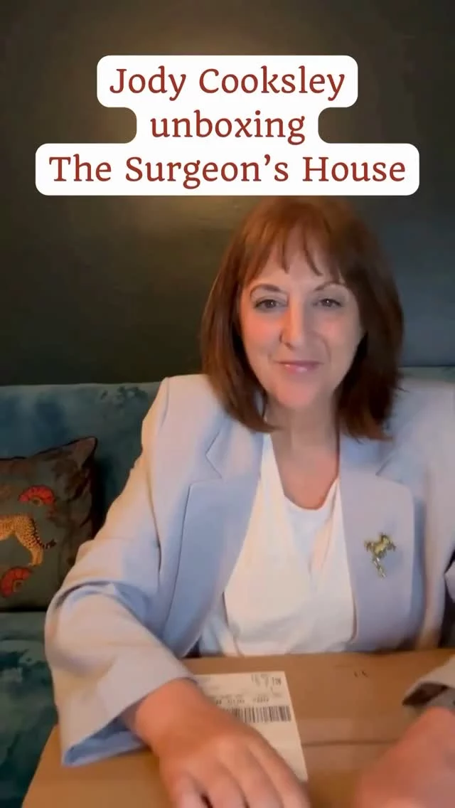 ✨Unboxing✨

Catch Jody Cooksley unboxing The Surgeon’s House and seeing the beautiful hardback for the first time. 

The Surgeon’s House is out 22nd May.

Get your copy for 50% off from our website via the link in our bio. 

London, 1883.
The brutal murder of Rose Parmiter seems, at first glance, to be a random and senseless act. Rose was the beloved cook at Evergreen House, a place of refuge for women and children, a place from which they can start their lives afresh. Proprietor Rebecca Harris is profoundly shocked by the death of her dear friend and alarmed at the mysterious events which begin to unfold shortly afterwards. Could the past be casting a shadow on the present? The malign legacy of the Everley family who called Evergreen home, cannot be ignored.
After two further deaths it becomes clear there is an evil presence infecting their sanctuary, and Rebecca must draw out the poison of the past so the Evergreen residents can finally make peace with the darkness in their lives.